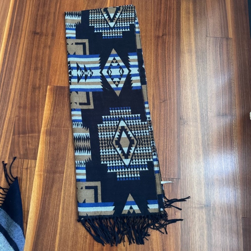 Charlotte Russe Aztec Patterned Scarf